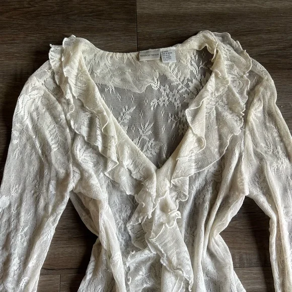 Newport News Cream Lace Ruffle Blouse - Picture 6 of 8
